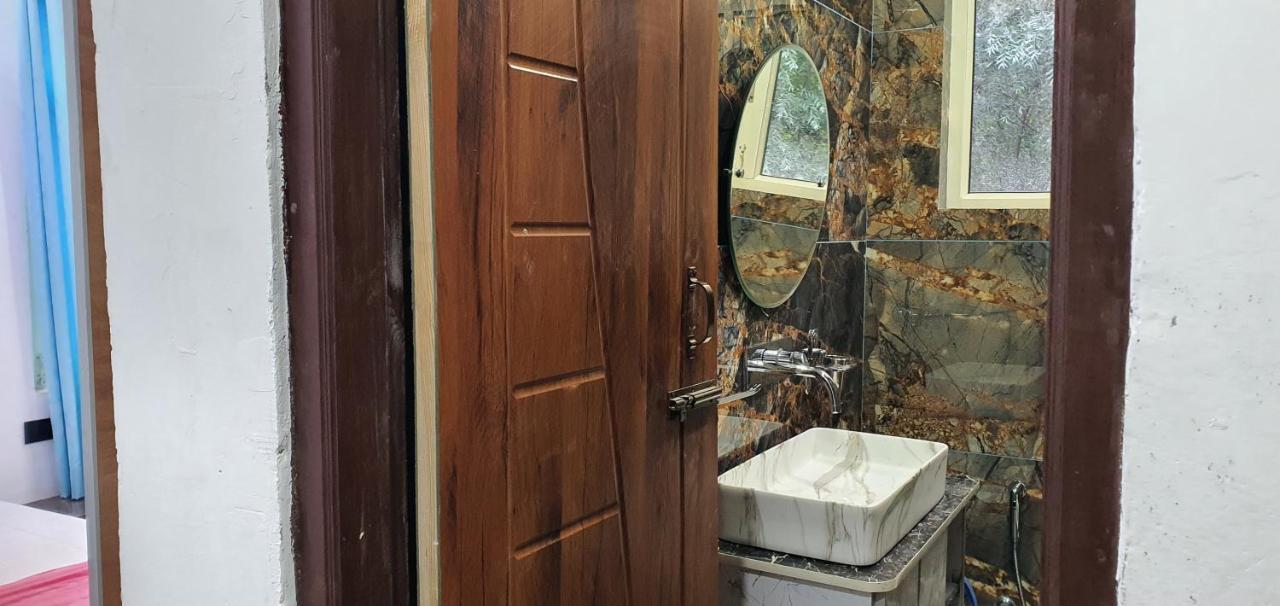 Hotel Resonance Exotic Srīnagar エクステリア 写真